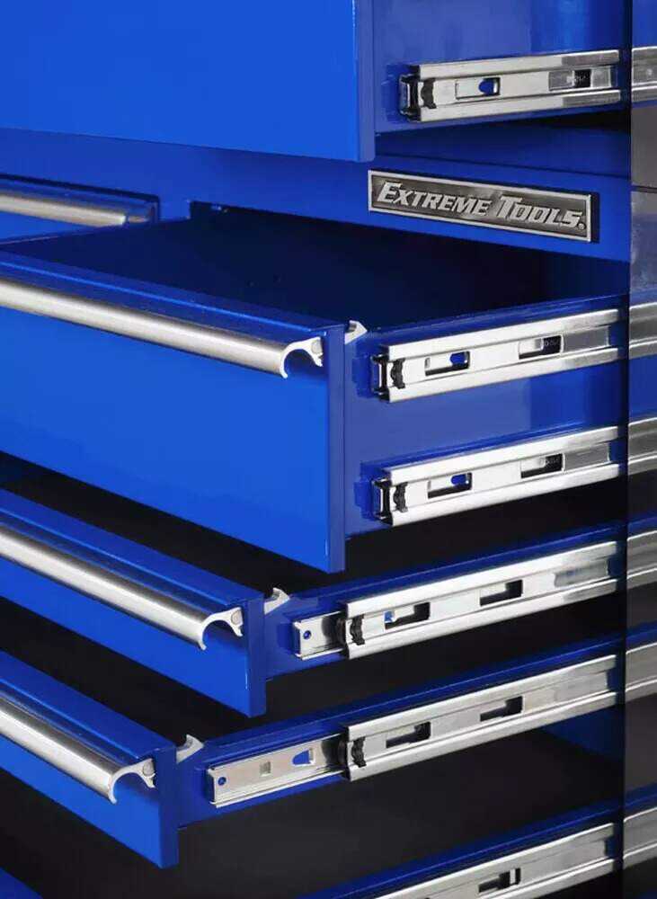 Extreme Tools 55″ 11 Drawer Professional Roller Cabinet
