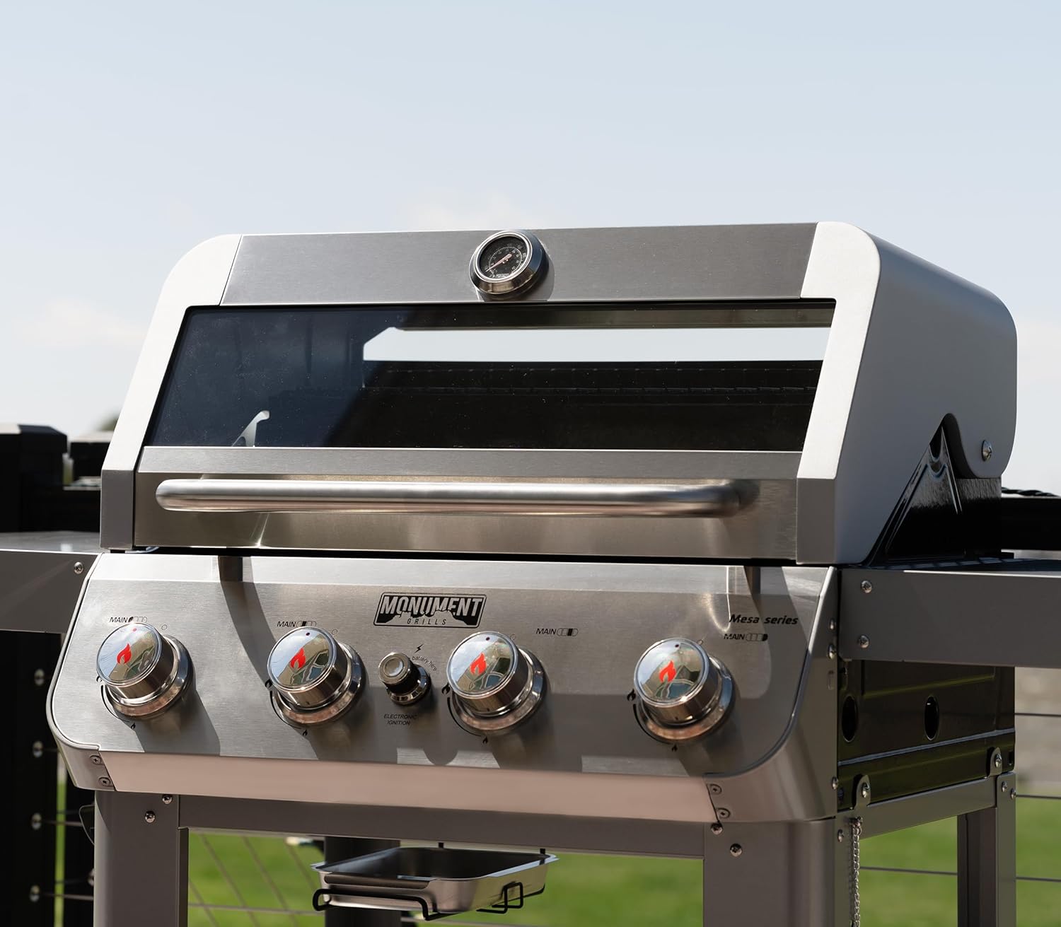 Grills 4-Burner Liquid Propane Gas Grill, Silver Stainless Steel Grill Outdoor Patio Garden Barbecue Grill with Clearview® Lid and One Foldable Shelf, Mesa400MF